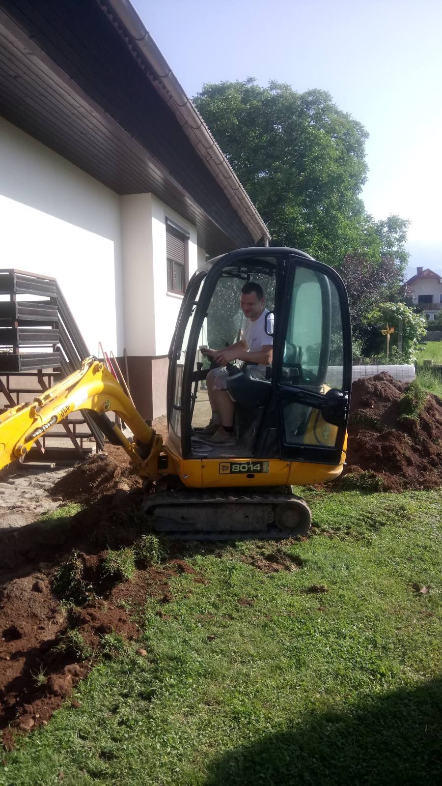 Barifaj se predstavi 8